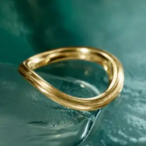 Kreolen large aus der Kollektion Under the Sea in 18kt Gelbgold – Bild 3